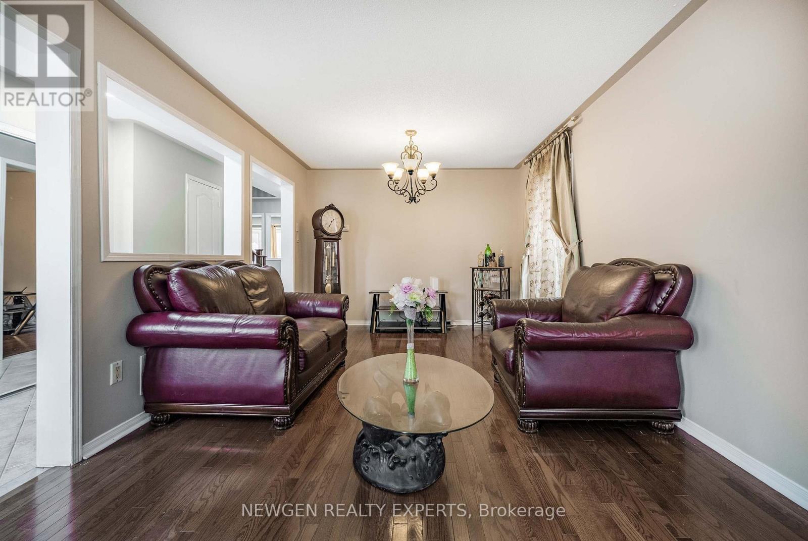 5 Wildhorse Lane, Brampton, Ontario  L6R 2E5 - Photo 4 - W12210313