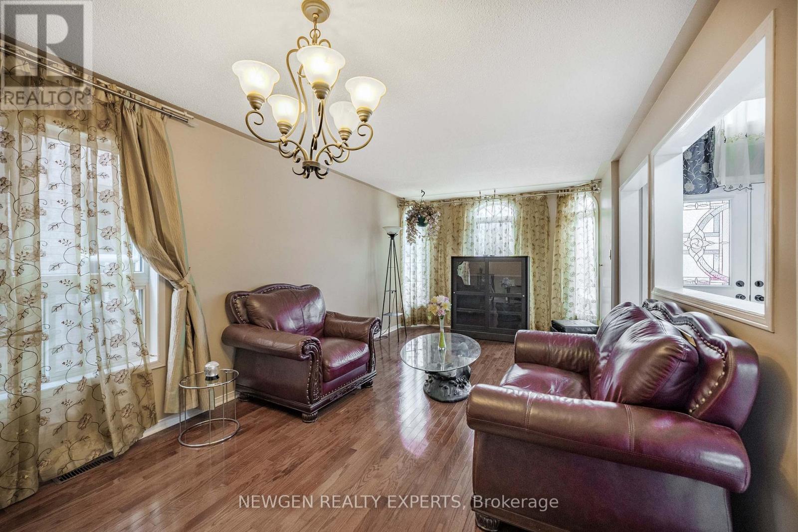 5 Wildhorse Lane, Brampton, Ontario  L6R 2E5 - Photo 5 - W12210313