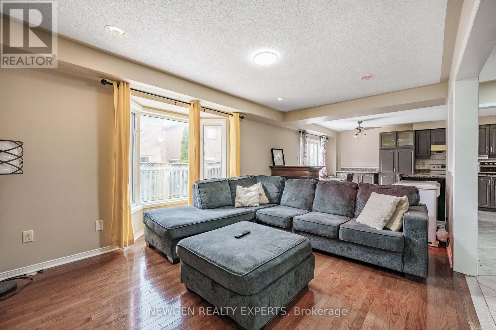 5 Wildhorse Lane, Brampton, Ontario  L6R 2E5 - Photo 9 - W12210313