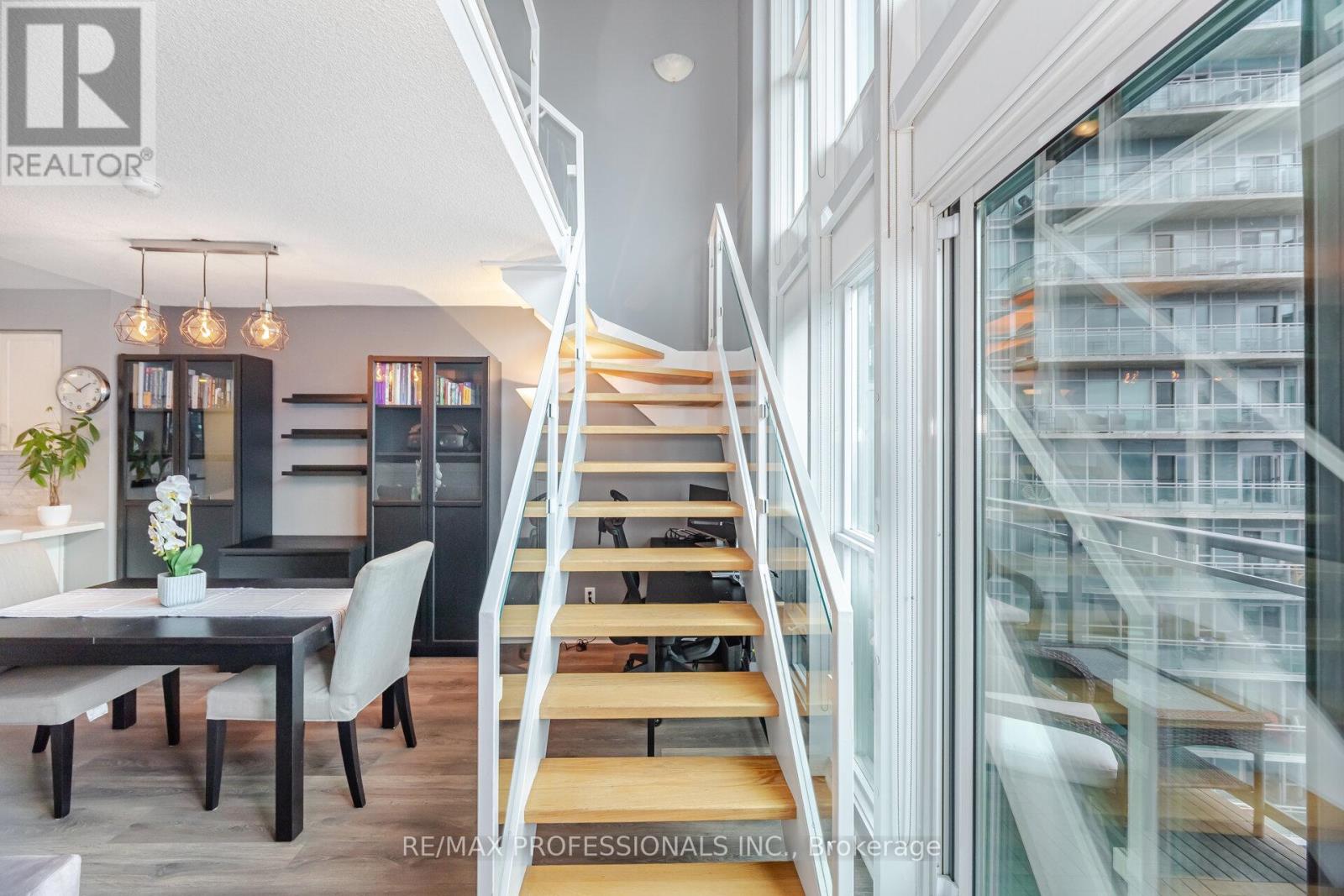 2302 - 155 Legion Road N, Toronto, Ontario  M8Y 0A7 - Photo 14 - W12210348