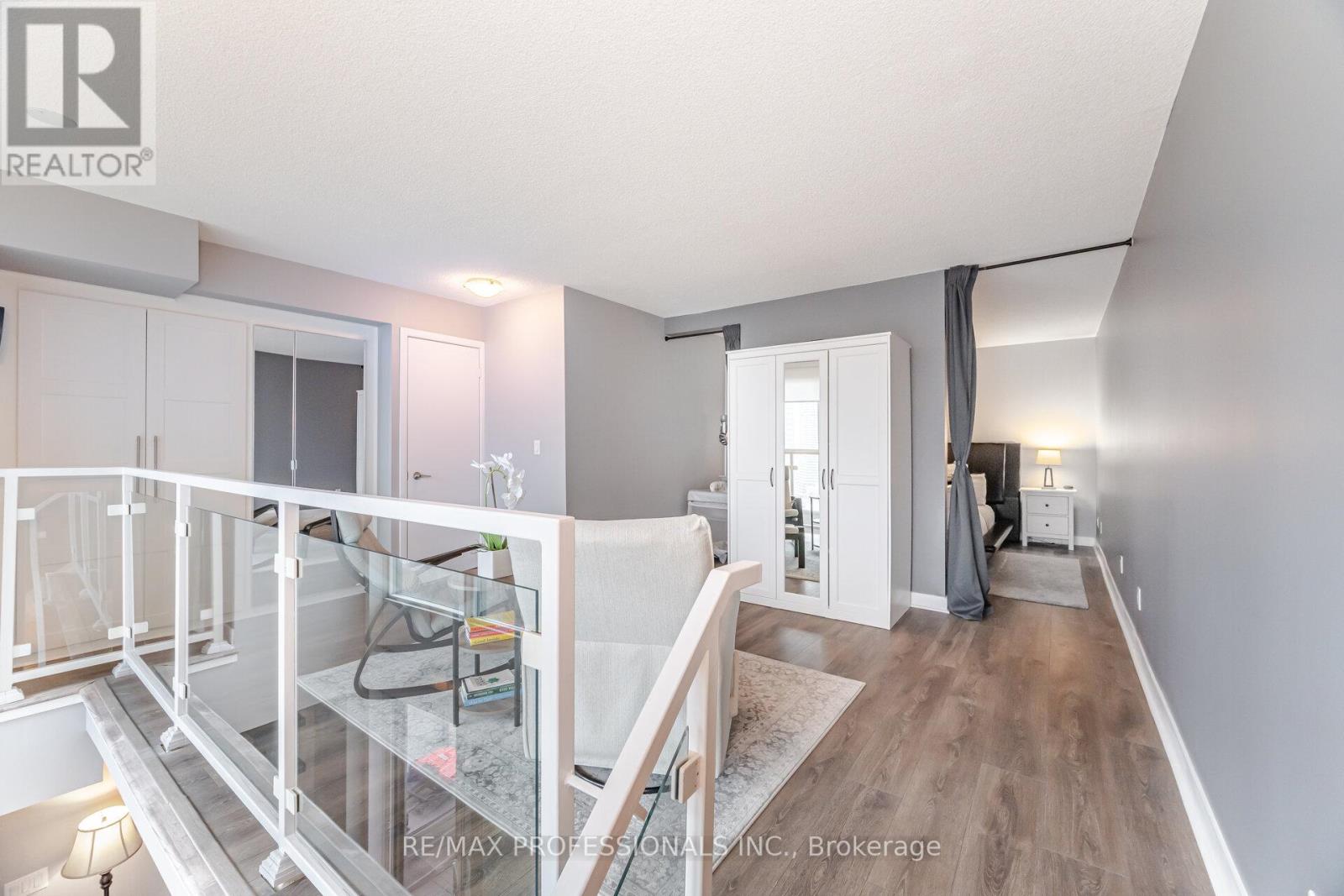 2302 - 155 Legion Road N, Toronto, Ontario  M8Y 0A7 - Photo 16 - W12210348
