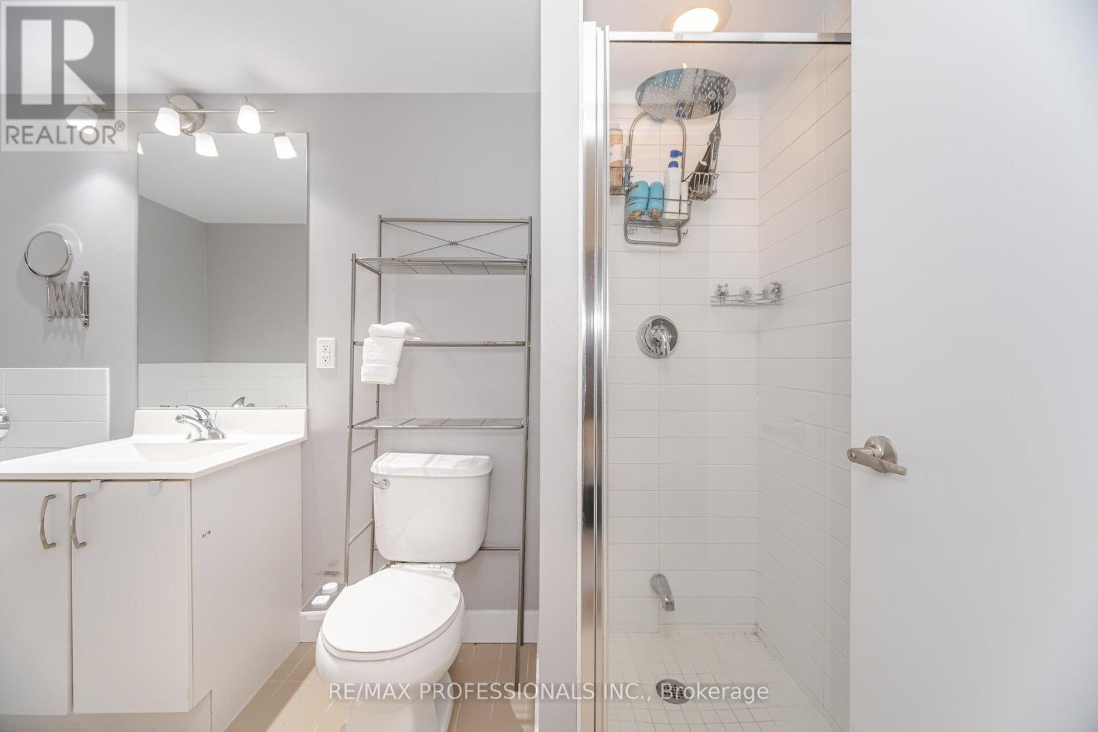 2302 - 155 Legion Road N, Toronto, Ontario  M8Y 0A7 - Photo 22 - W12210348