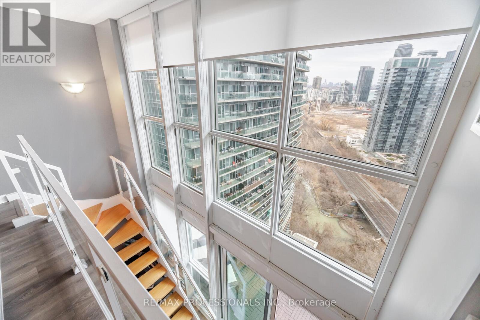 2302 - 155 Legion Road N, Toronto, Ontario  M8Y 0A7 - Photo 24 - W12210348