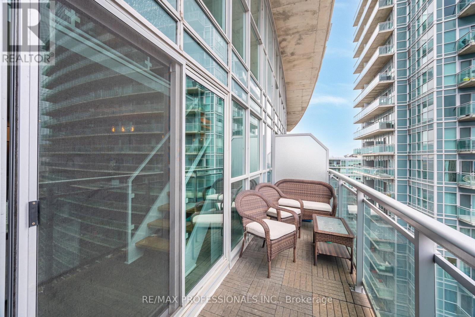 2302 - 155 Legion Road N, Toronto, Ontario  M8Y 0A7 - Photo 25 - W12210348