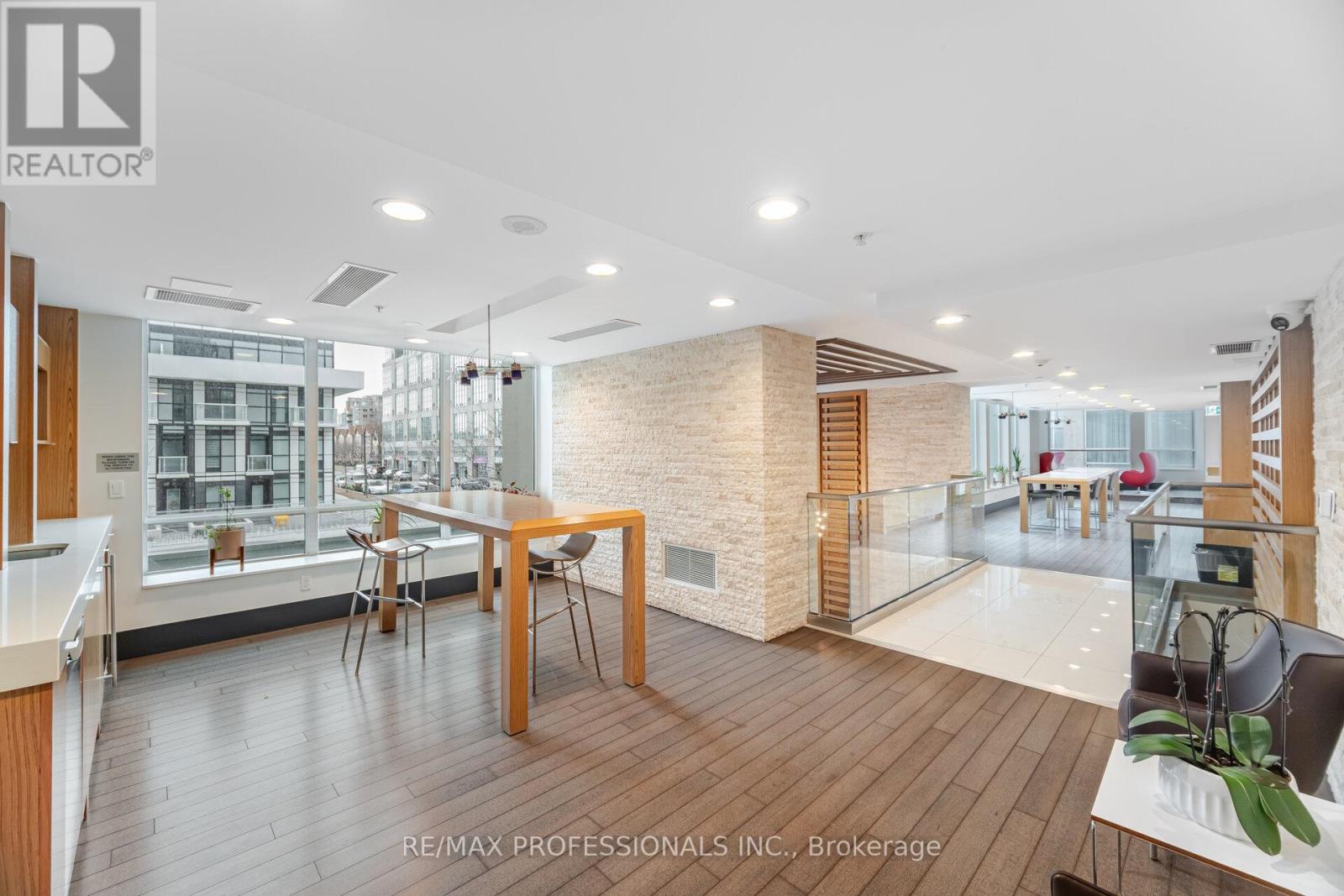 2302 - 155 Legion Road N, Toronto, Ontario  M8Y 0A7 - Photo 29 - W12210348