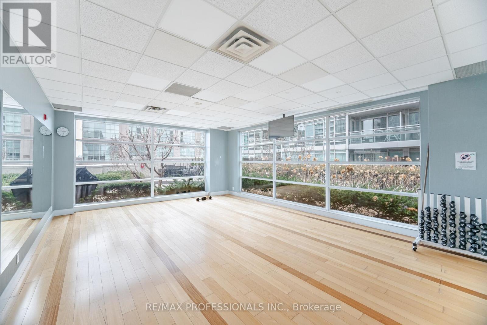 2302 - 155 Legion Road N, Toronto, Ontario  M8Y 0A7 - Photo 36 - W12210348