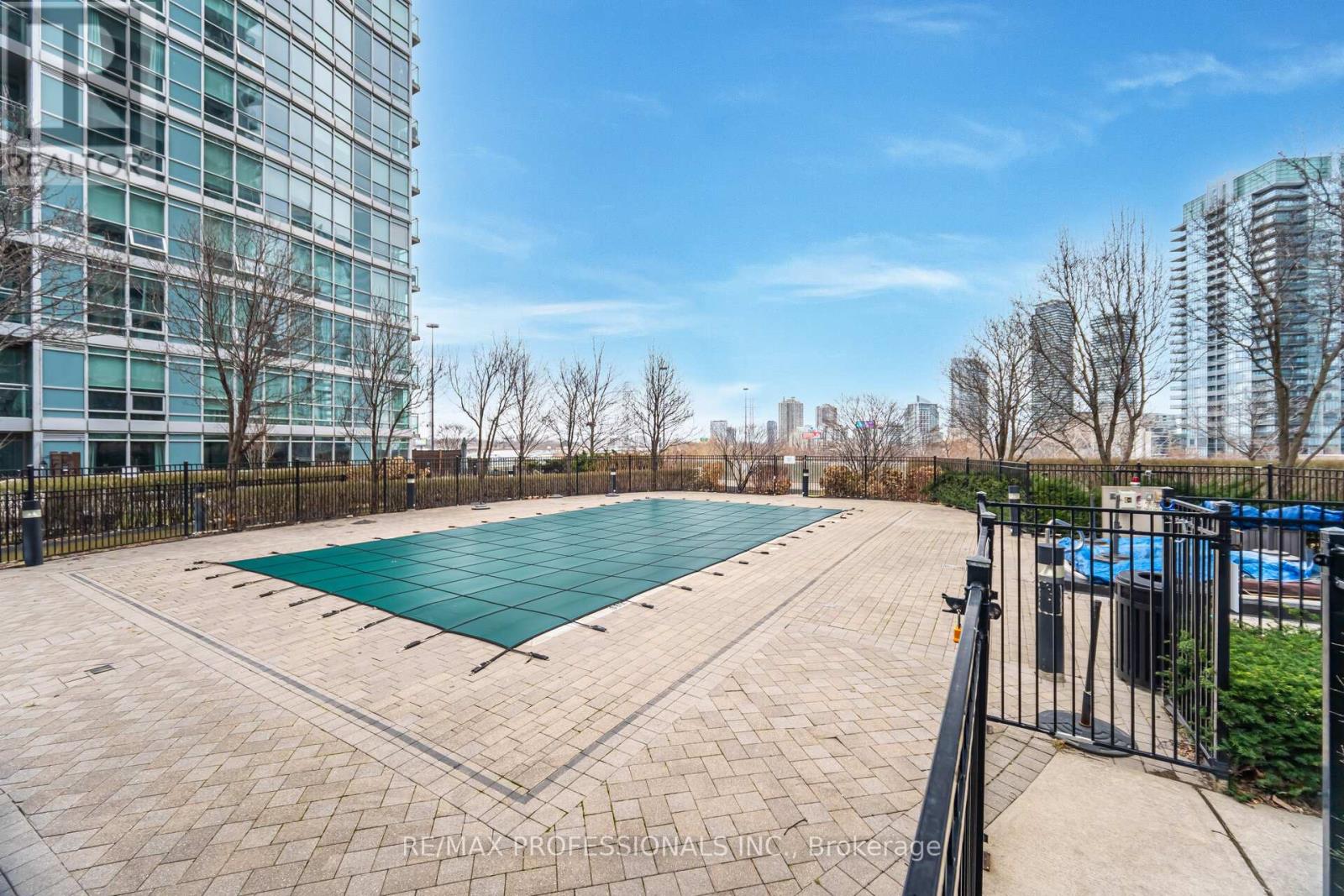 2302 - 155 Legion Road N, Toronto, Ontario  M8Y 0A7 - Photo 38 - W12210348