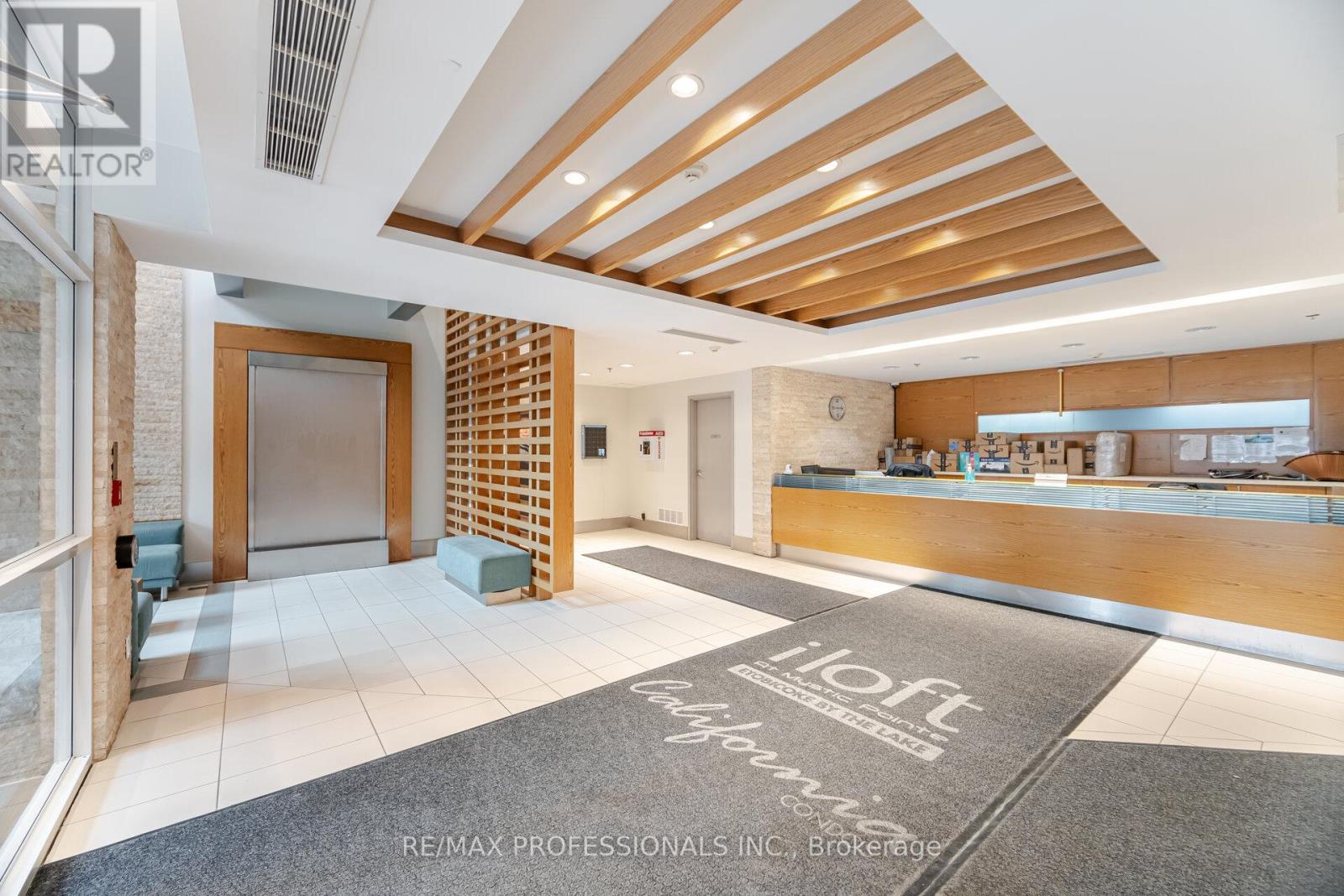 2302 - 155 Legion Road N, Toronto, Ontario  M8Y 0A7 - Photo 4 - W12210348