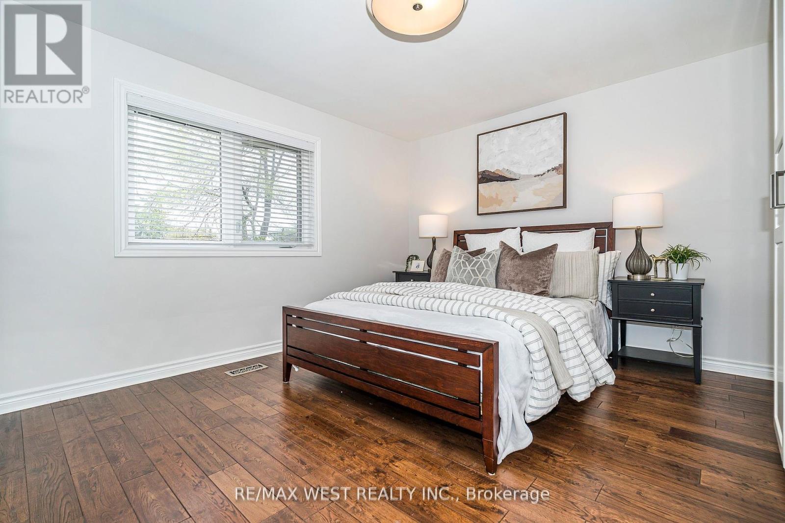 17 Forest Path Court, Toronto, Ontario  M9V 1L4 - Photo 16 - W12210353