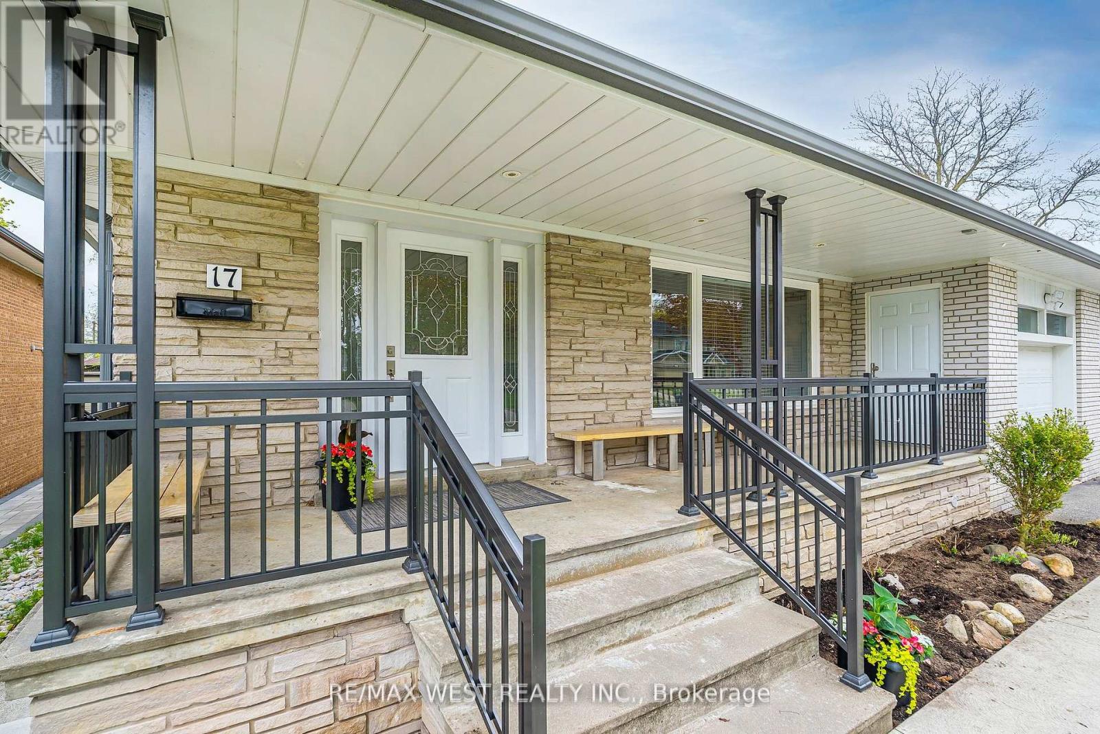 17 Forest Path Court, Toronto, Ontario  M9V 1L4 - Photo 2 - W12210353