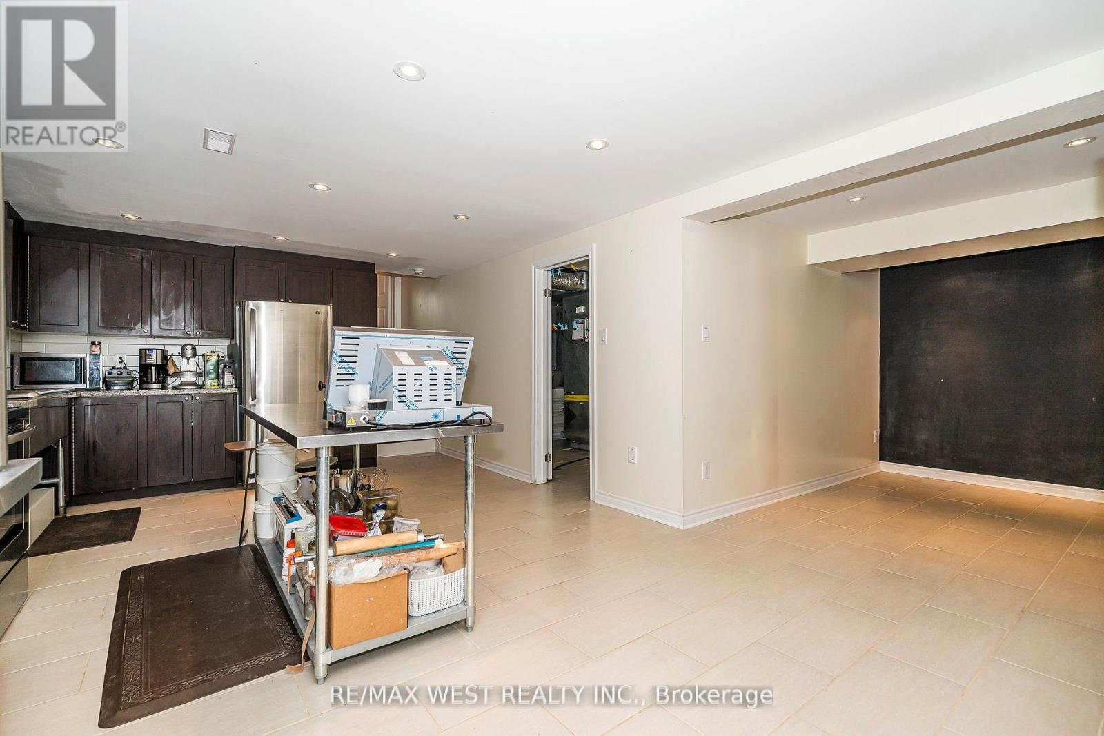 17 Forest Path Court, Toronto, Ontario  M9V 1L4 - Photo 30 - W12210353