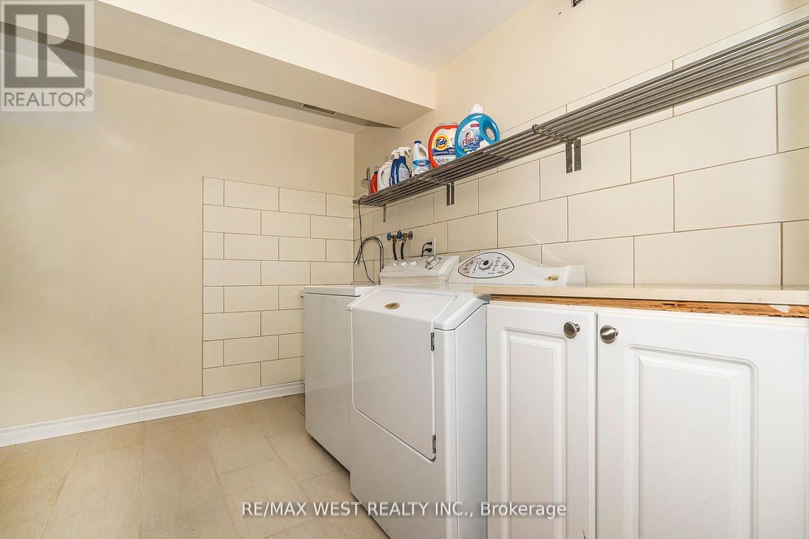 17 Forest Path Court, Toronto, Ontario  M9V 1L4 - Photo 31 - W12210353