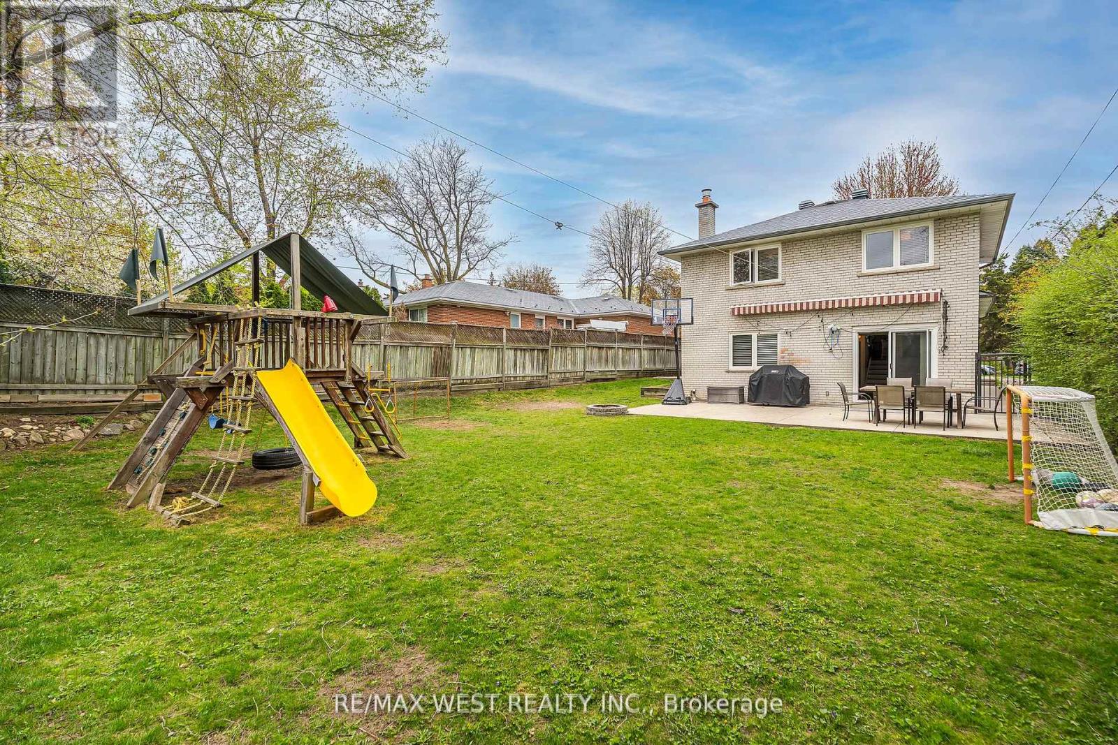 17 Forest Path Court, Toronto, Ontario  M9V 1L4 - Photo 34 - W12210353