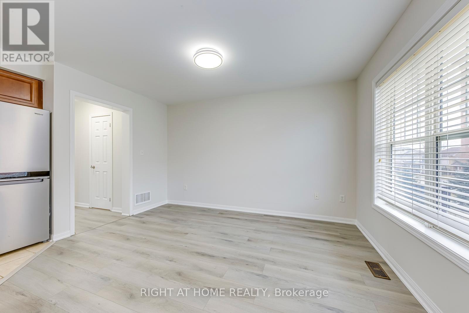 2872 Garnethill Way, Oakville, Ontario  L6M 5E8 - Photo 10 - W12210355
