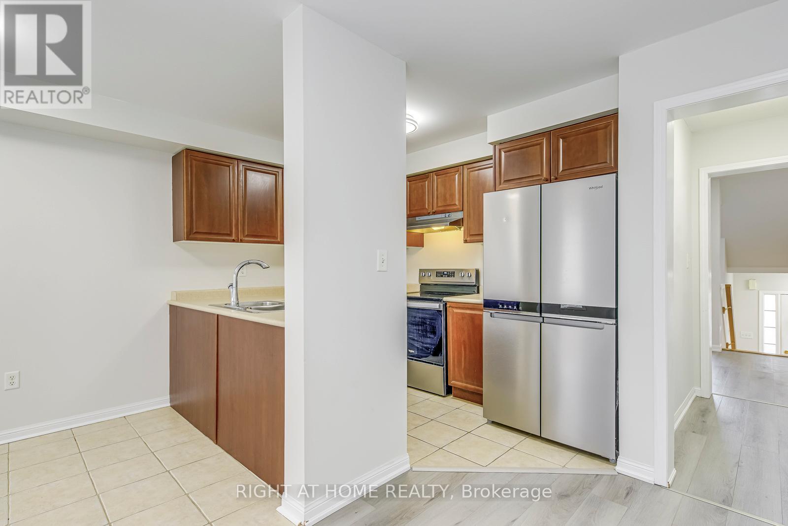 2872 Garnethill Way, Oakville, Ontario  L6M 5E8 - Photo 15 - W12210355