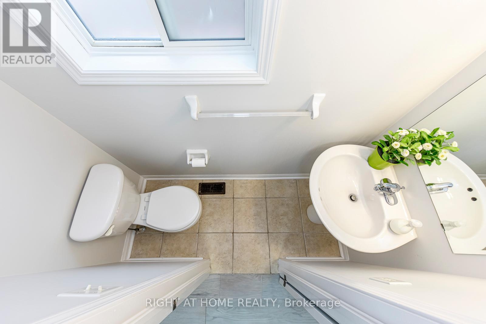 2872 Garnethill Way, Oakville, Ontario  L6M 5E8 - Photo 17 - W12210355