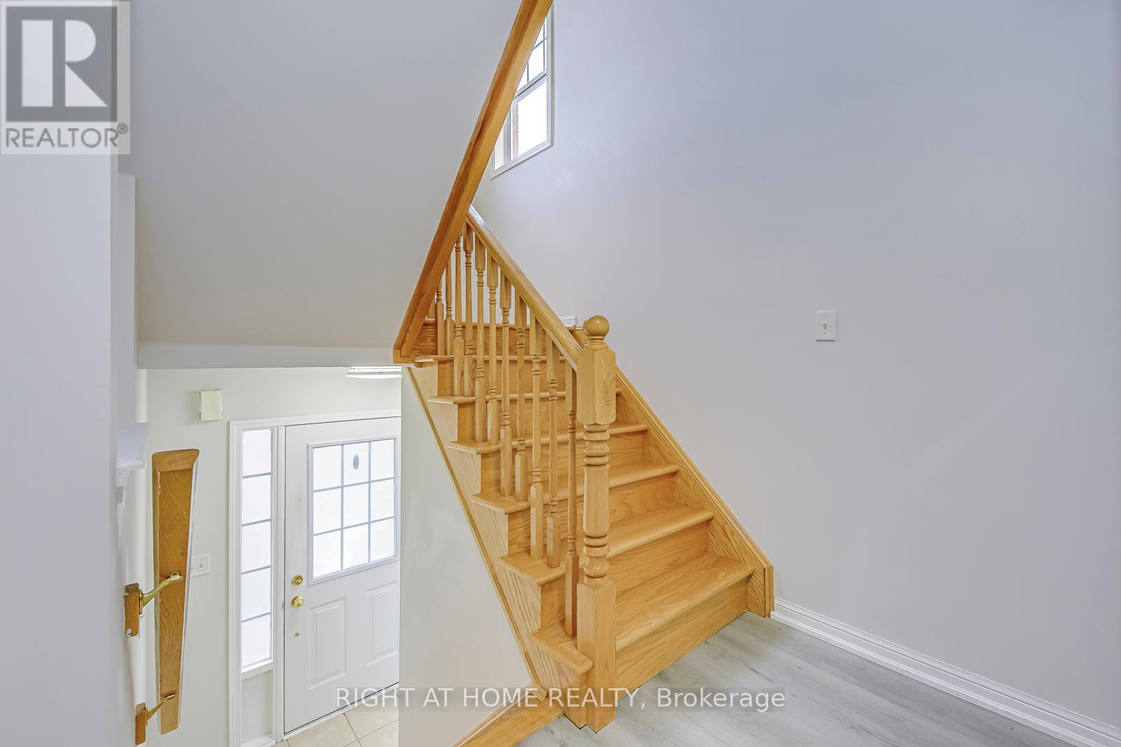 2872 Garnethill Way, Oakville, Ontario  L6M 5E8 - Photo 18 - W12210355