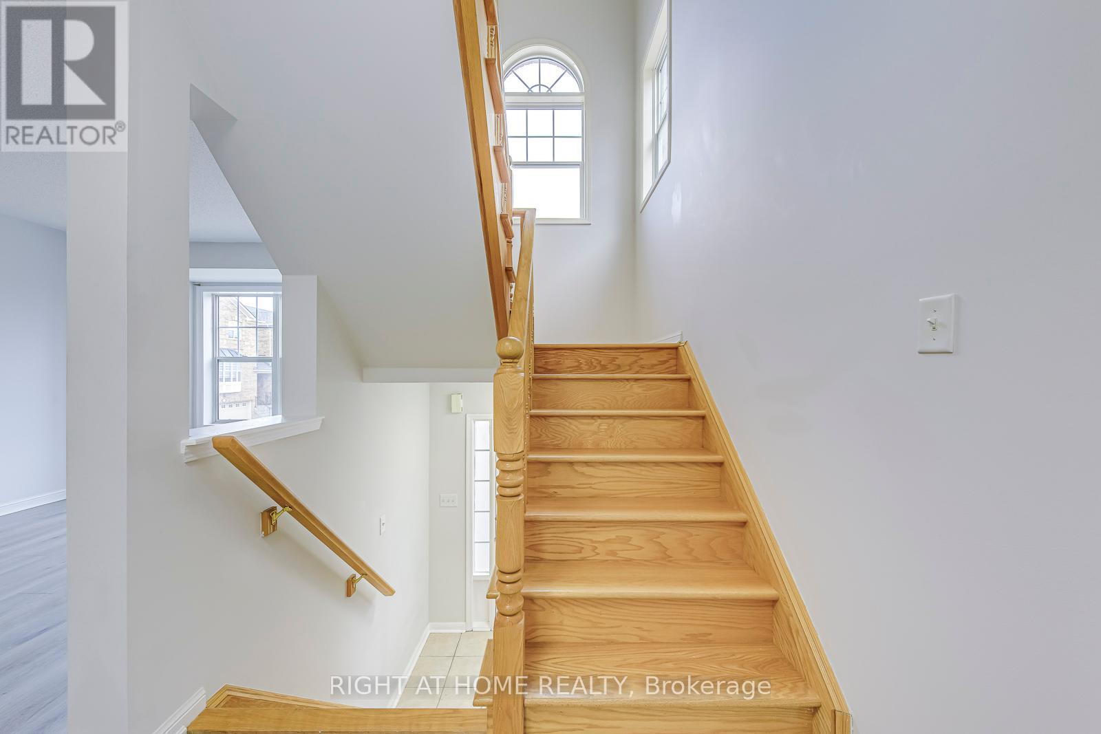 2872 Garnethill Way, Oakville, Ontario  L6M 5E8 - Photo 19 - W12210355