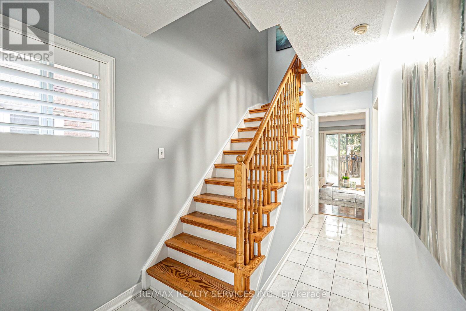 3841 Densbury Drive, Mississauga, Ontario  L5N 6Z3 - Photo 17 - W12210371