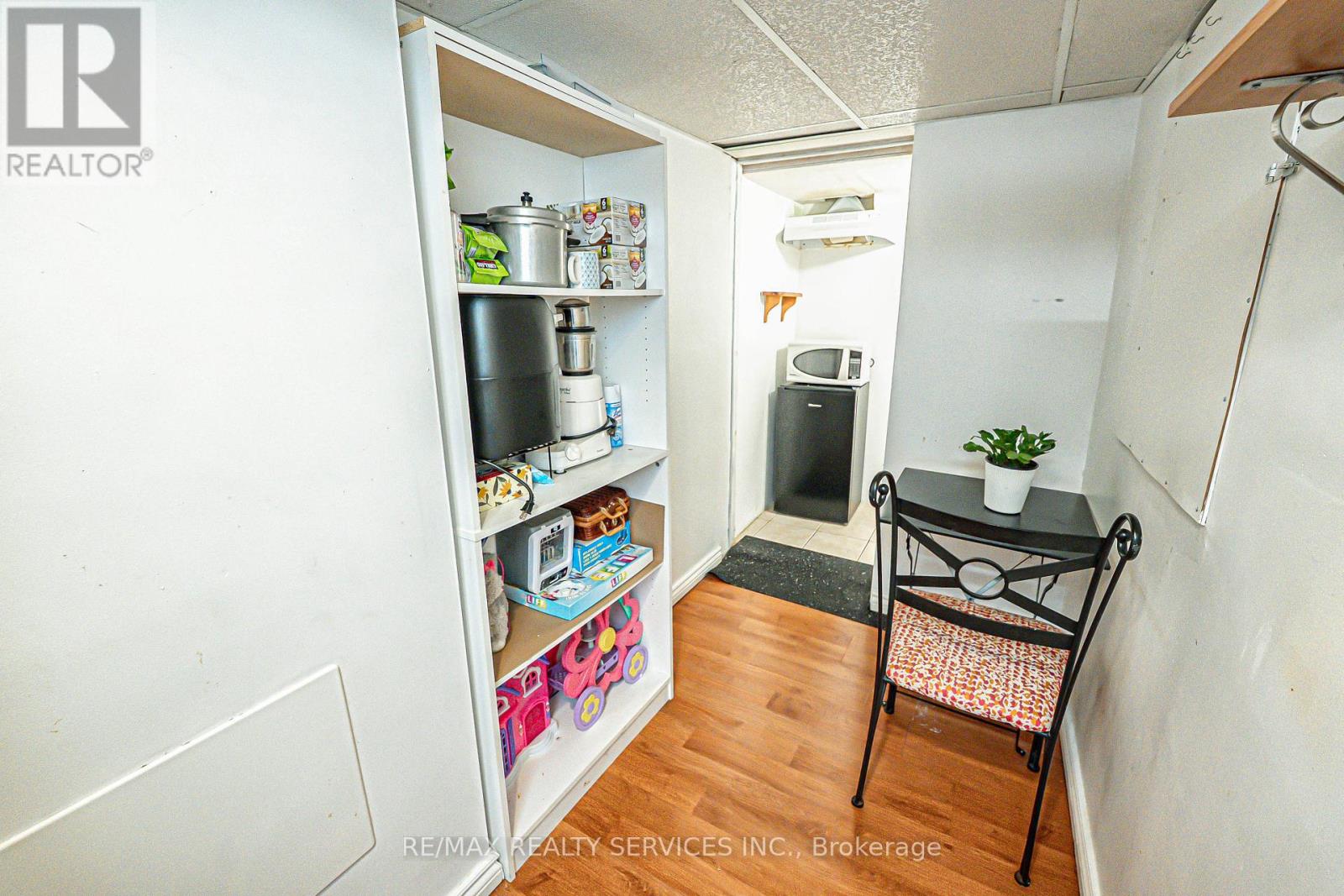 3841 Densbury Drive, Mississauga, Ontario  L5N 6Z3 - Photo 32 - W12210371