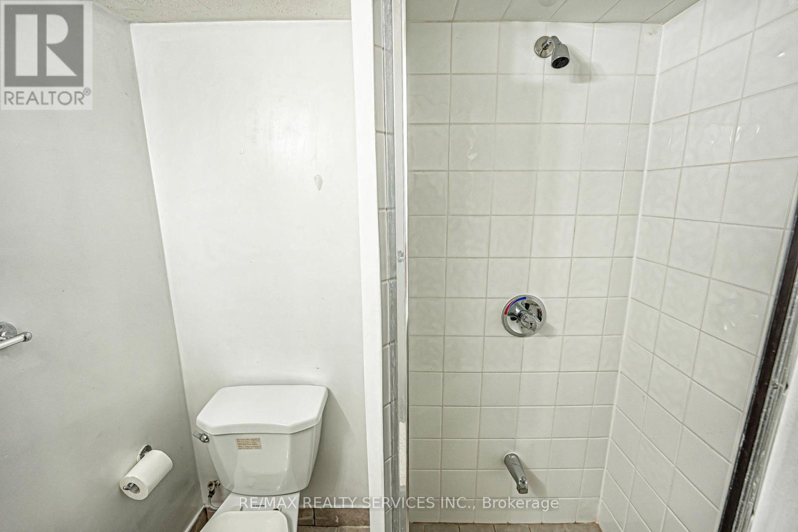 3841 Densbury Drive, Mississauga, Ontario  L5N 6Z3 - Photo 36 - W12210371