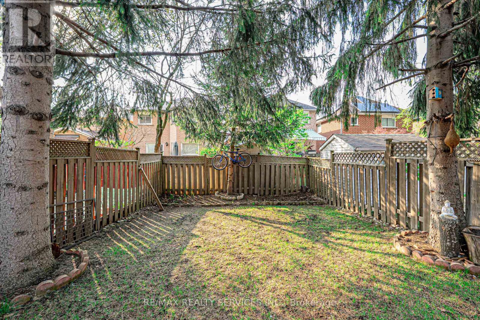 3841 Densbury Drive, Mississauga, Ontario  L5N 6Z3 - Photo 39 - W12210371