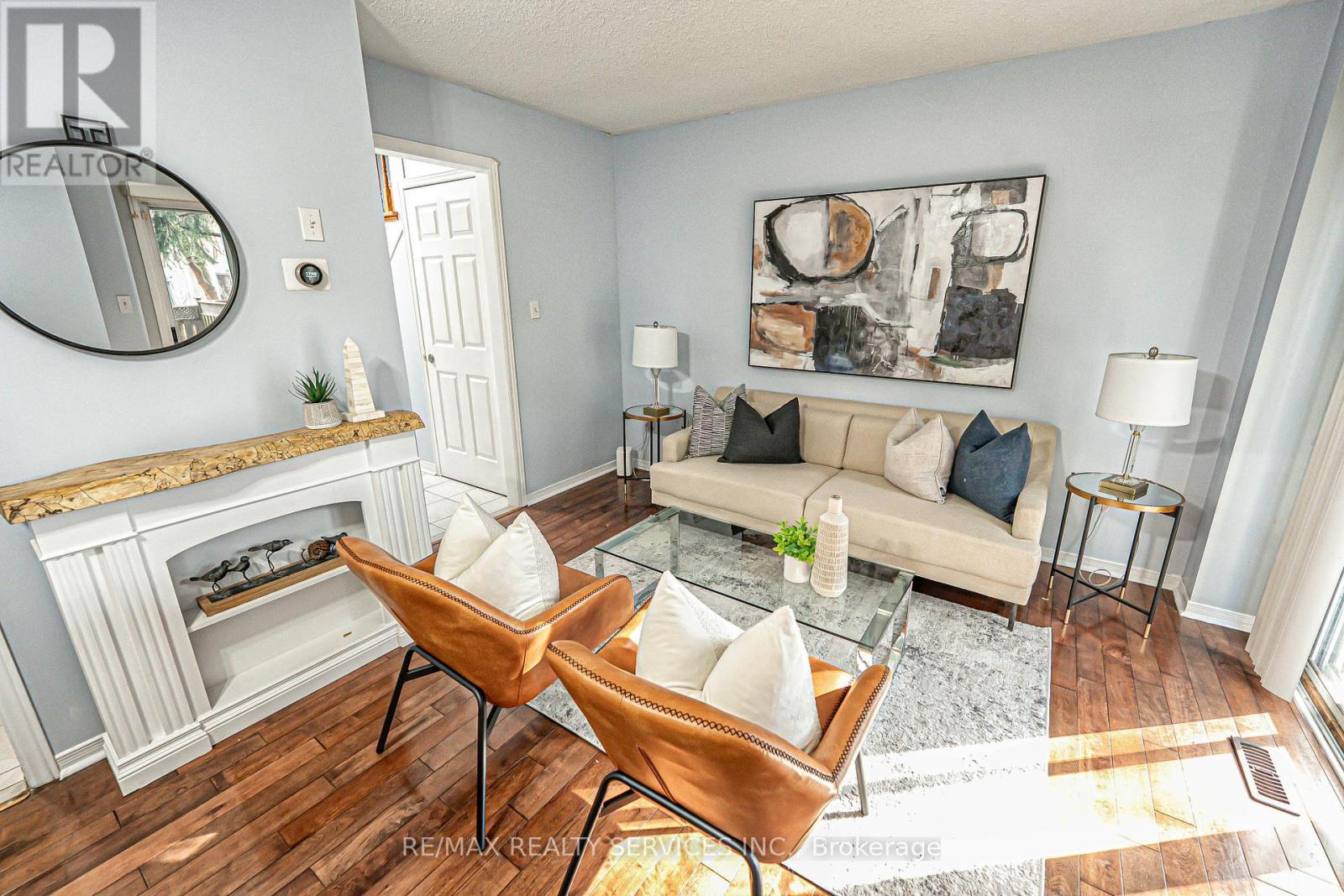 3841 Densbury Drive, Mississauga, Ontario  L5N 6Z3 - Photo 8 - W12210371