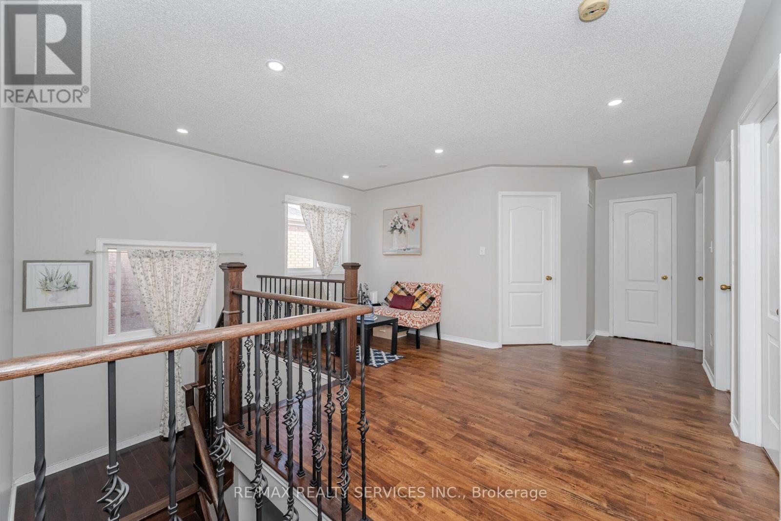 30 Sams Crescent, Brampton (Fletcher's Meadow), Ontario  L7A 3R7 - Photo 21 - W12210375