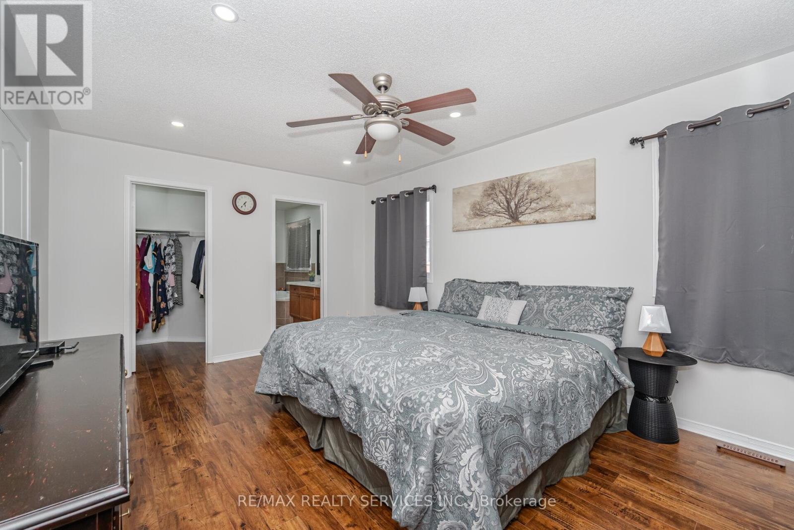 30 Sams Crescent, Brampton (Fletcher's Meadow), Ontario  L7A 3R7 - Photo 25 - W12210375