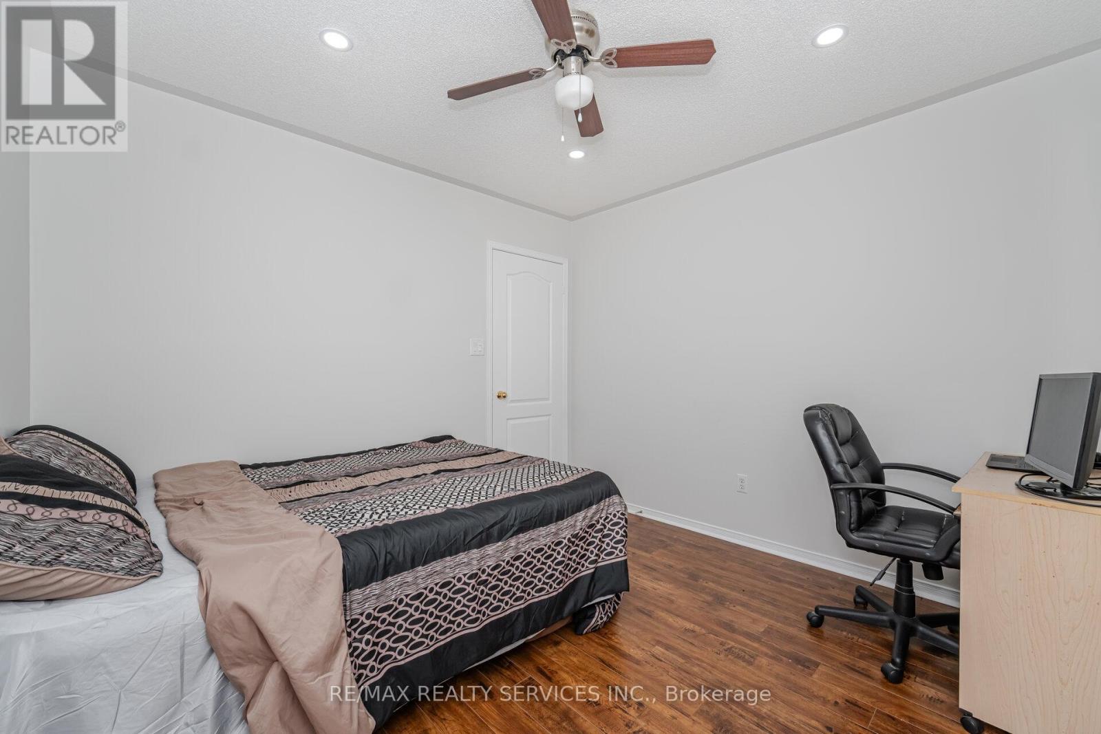 30 Sams Crescent, Brampton (Fletcher's Meadow), Ontario  L7A 3R7 - Photo 35 - W12210375