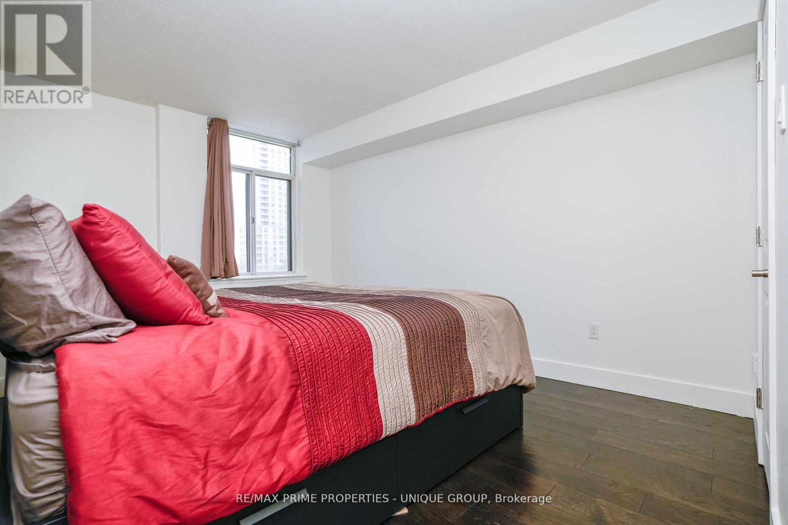 706 - 300 Webb Drive, Mississauga, Ontario  L5B 3W3 - Photo 26 - W12210381