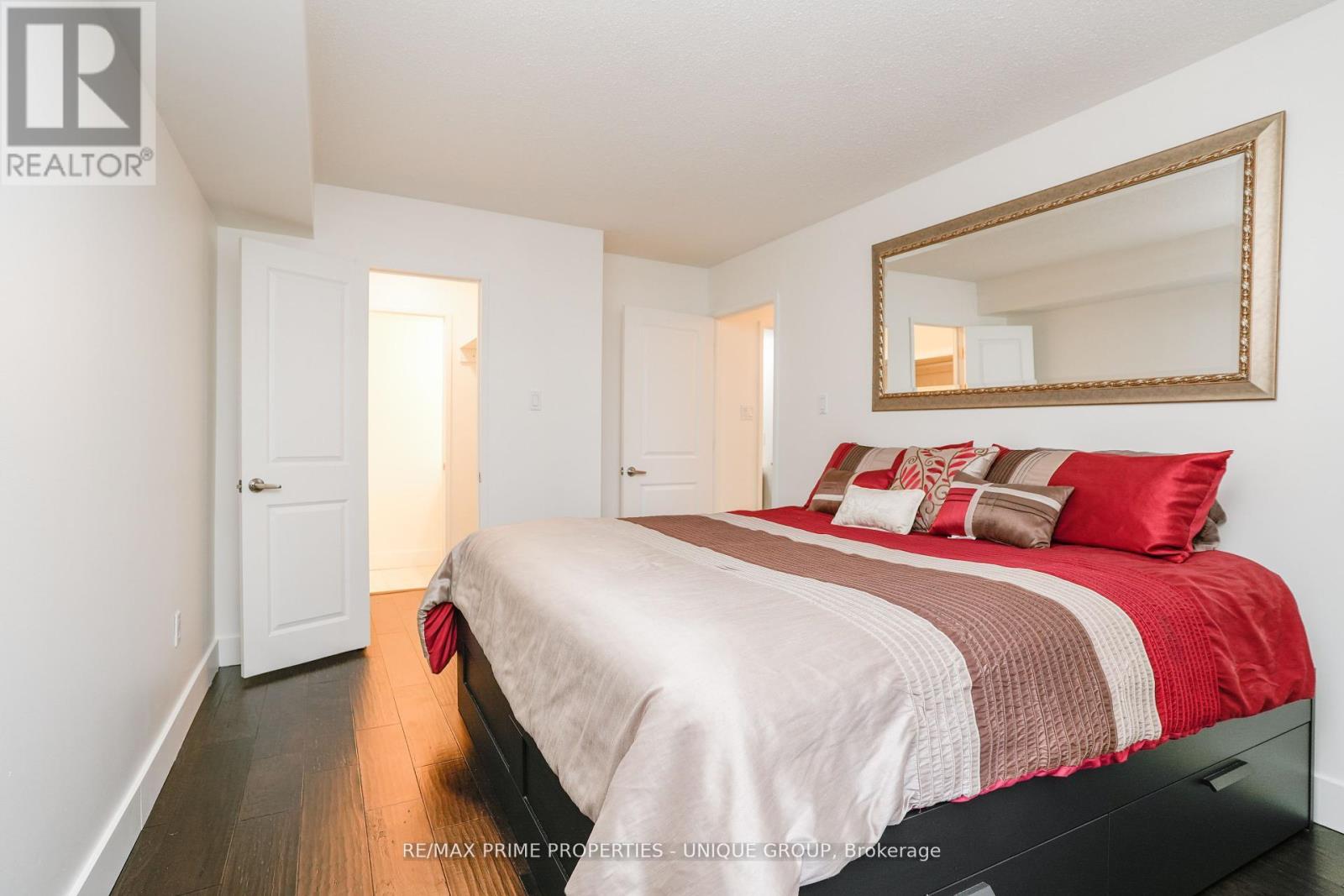 706 - 300 Webb Drive, Mississauga, Ontario  L5B 3W3 - Photo 27 - W12210381