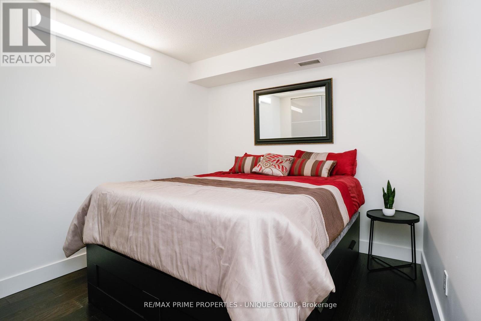 706 - 300 Webb Drive, Mississauga, Ontario  L5B 3W3 - Photo 30 - W12210381