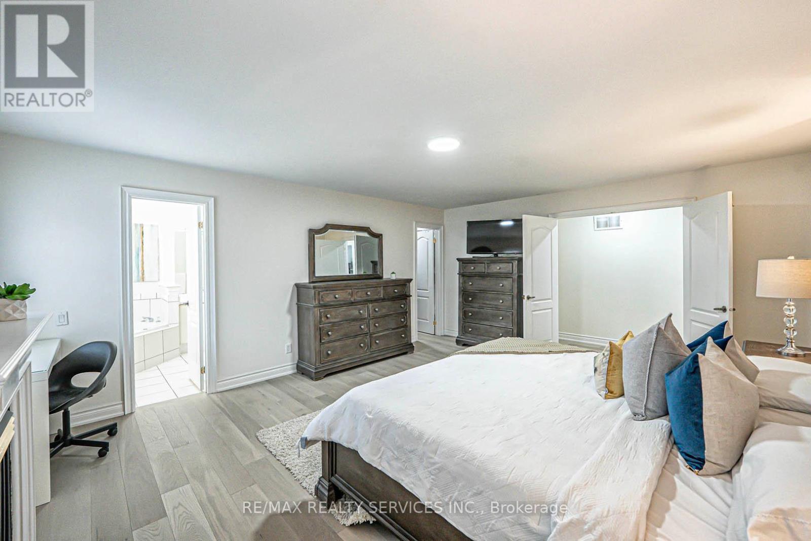 63 Links Lane, Brampton, Ontario  L6Y 5H2 - Photo 25 - W12210410
