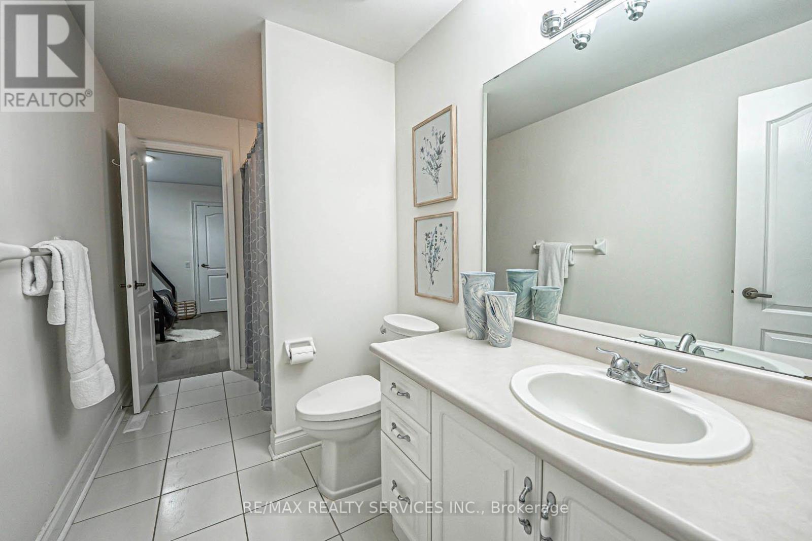 63 Links Lane, Brampton, Ontario  L6Y 5H2 - Photo 28 - W12210410