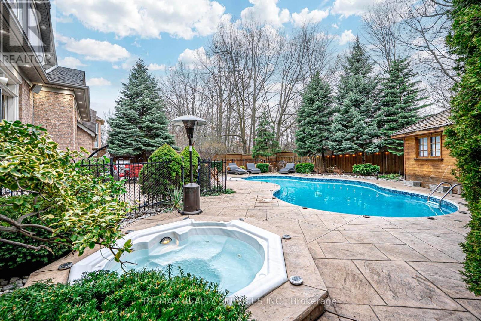 63 Links Lane, Brampton, Ontario  L6Y 5H2 - Photo 39 - W12210410