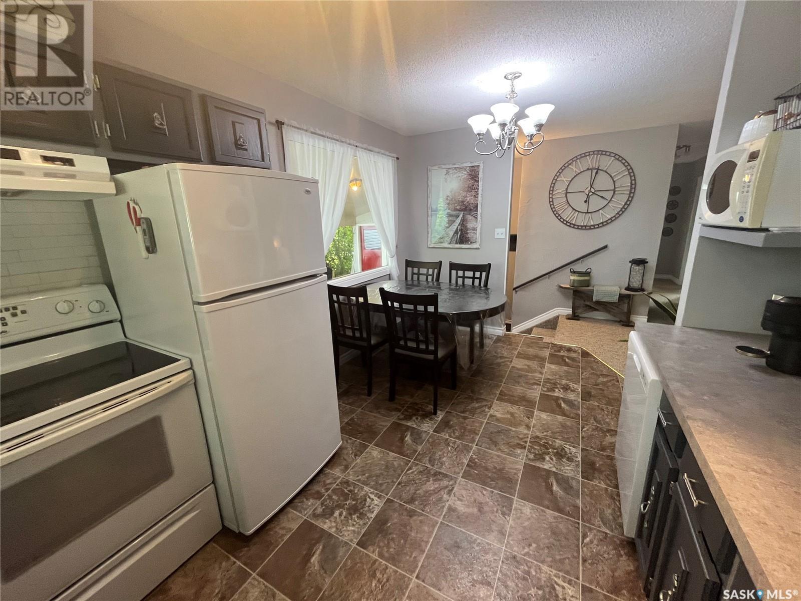 225 1st Street Nw, Wadena, Saskatchewan  S0A 4J0 - Photo 12 - SK008971