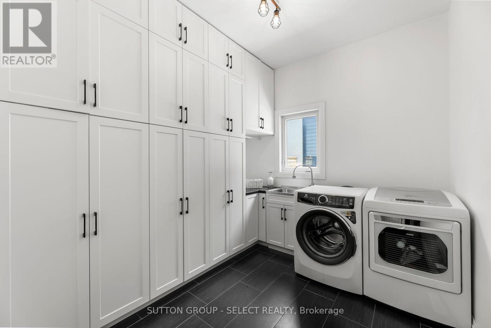 710 Hickoryridge Common S, London North (North R), Ontario  N6G 0M8 - Photo 19 - X12210462