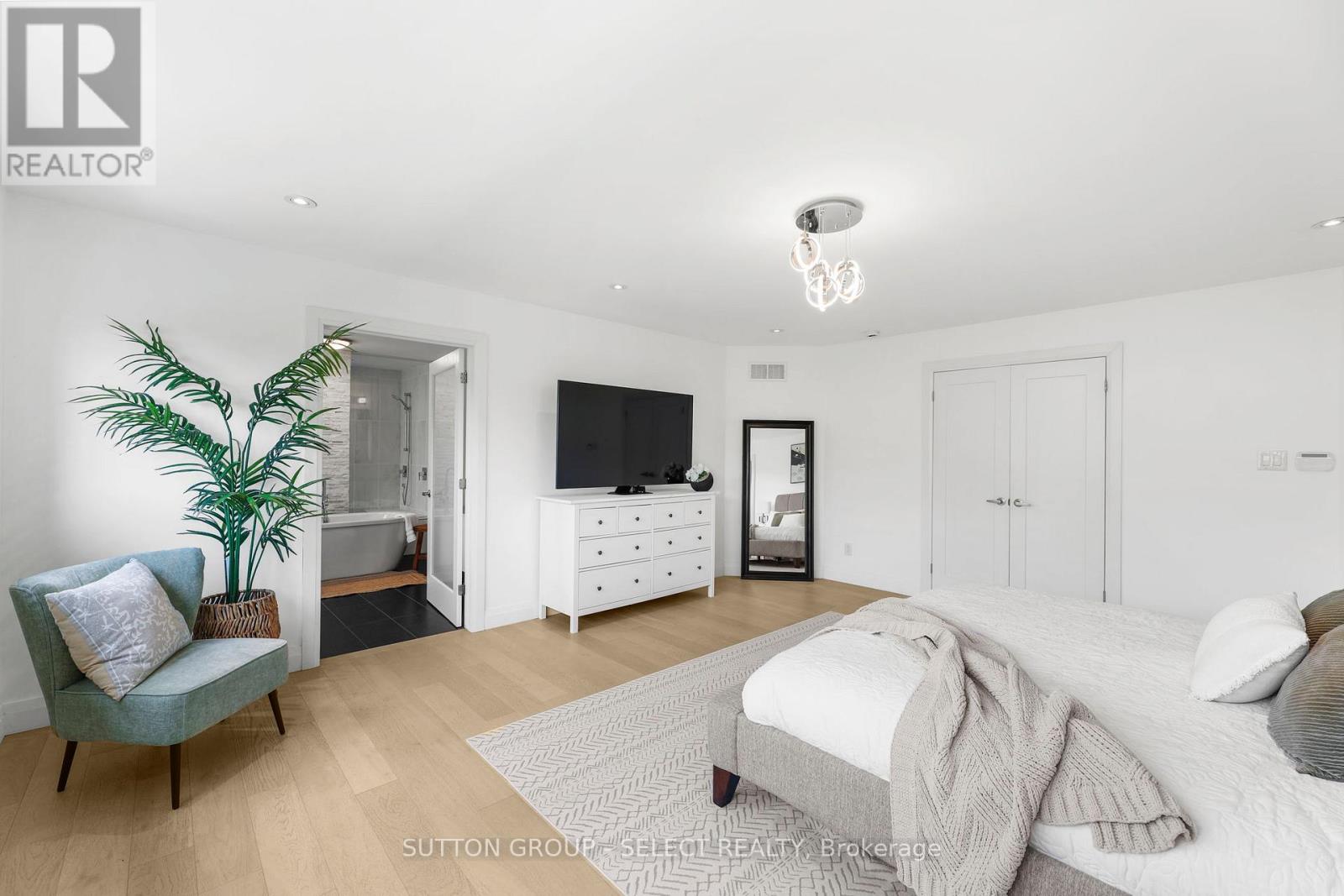 710 Hickoryridge Common S, London North (North R), Ontario  N6G 0M8 - Photo 26 - X12210462