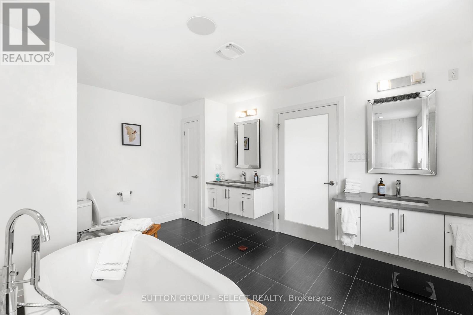 710 Hickoryridge Common S, London North (North R), Ontario  N6G 0M8 - Photo 27 - X12210462