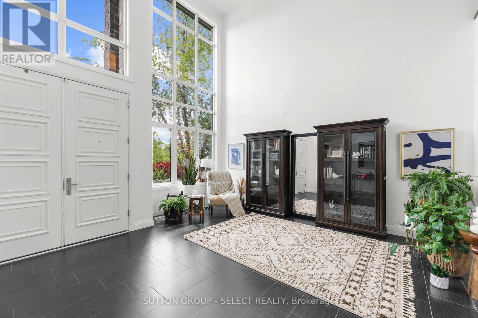 710 Hickoryridge Common S, London North (North R), Ontario  N6G 0M8 - Photo 4 - X12210462