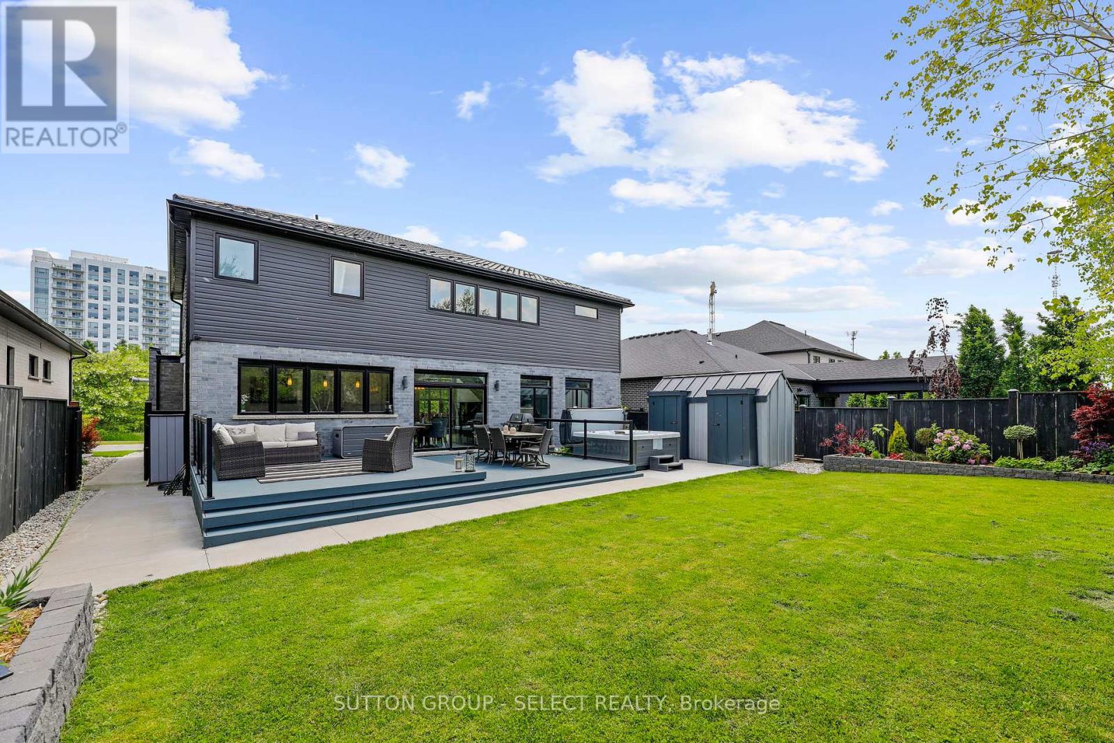 710 Hickoryridge Common S, London North (North R), Ontario  N6G 0M8 - Photo 47 - X12210462