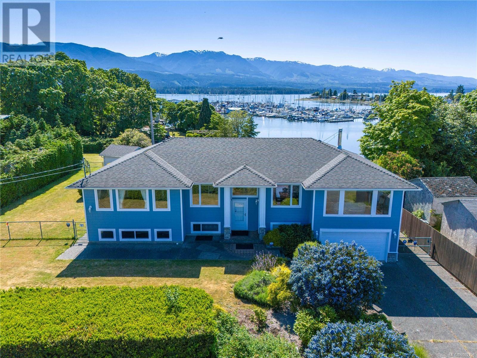 5384 Deep Bay Dr, Bowser, British Columbia
