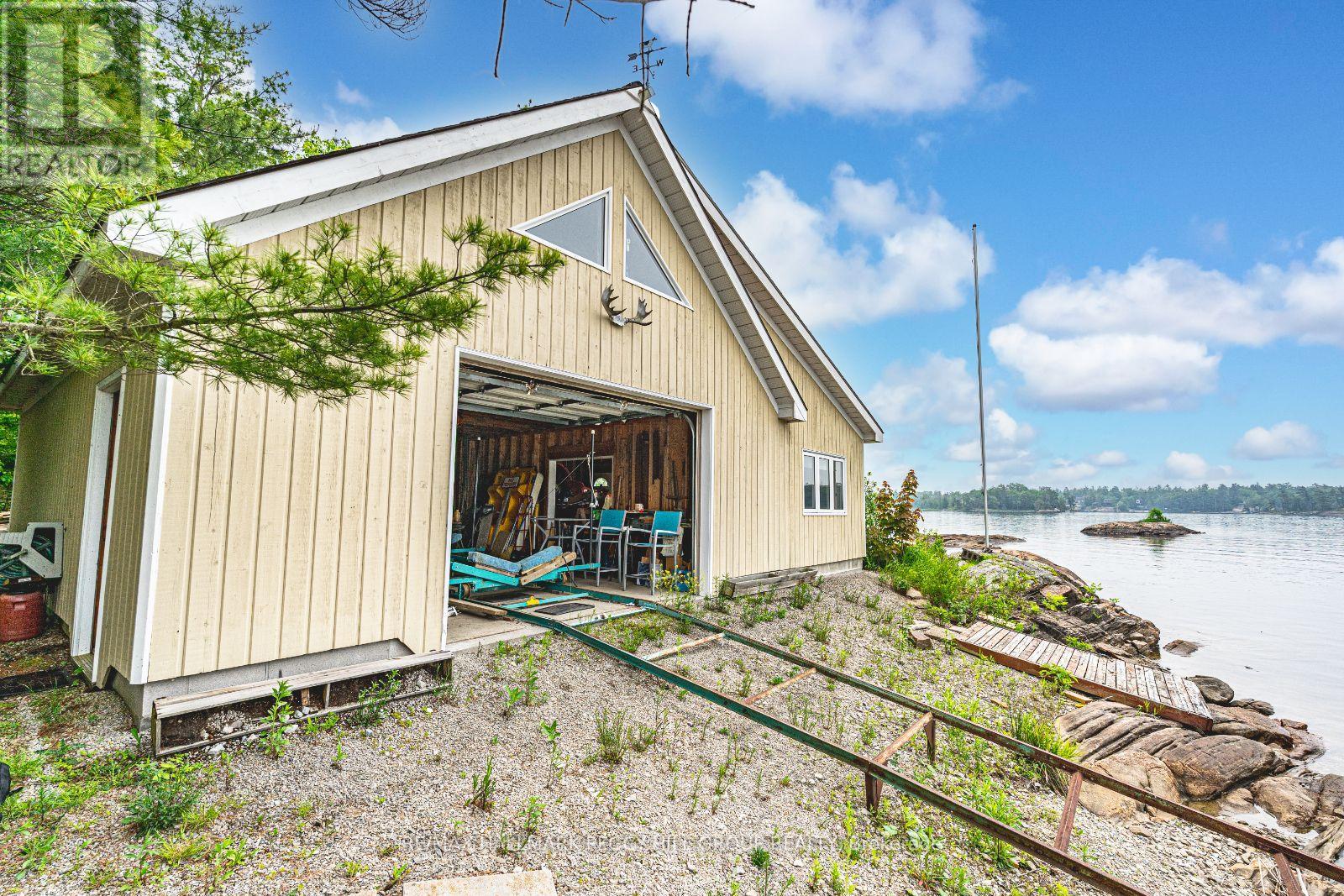 2 Island 880, Georgian Bay, Ontario  L0K 1S0 - Photo 24 - X12210174