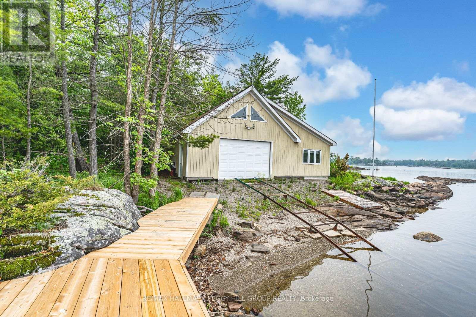 2 Island 880, Georgian Bay, Ontario  L0K 1S0 - Photo 4 - X12210174