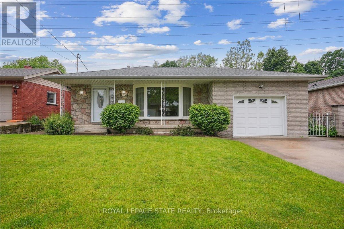 122 GLEN CASTLE DRIVE, Hamilton, Ontario