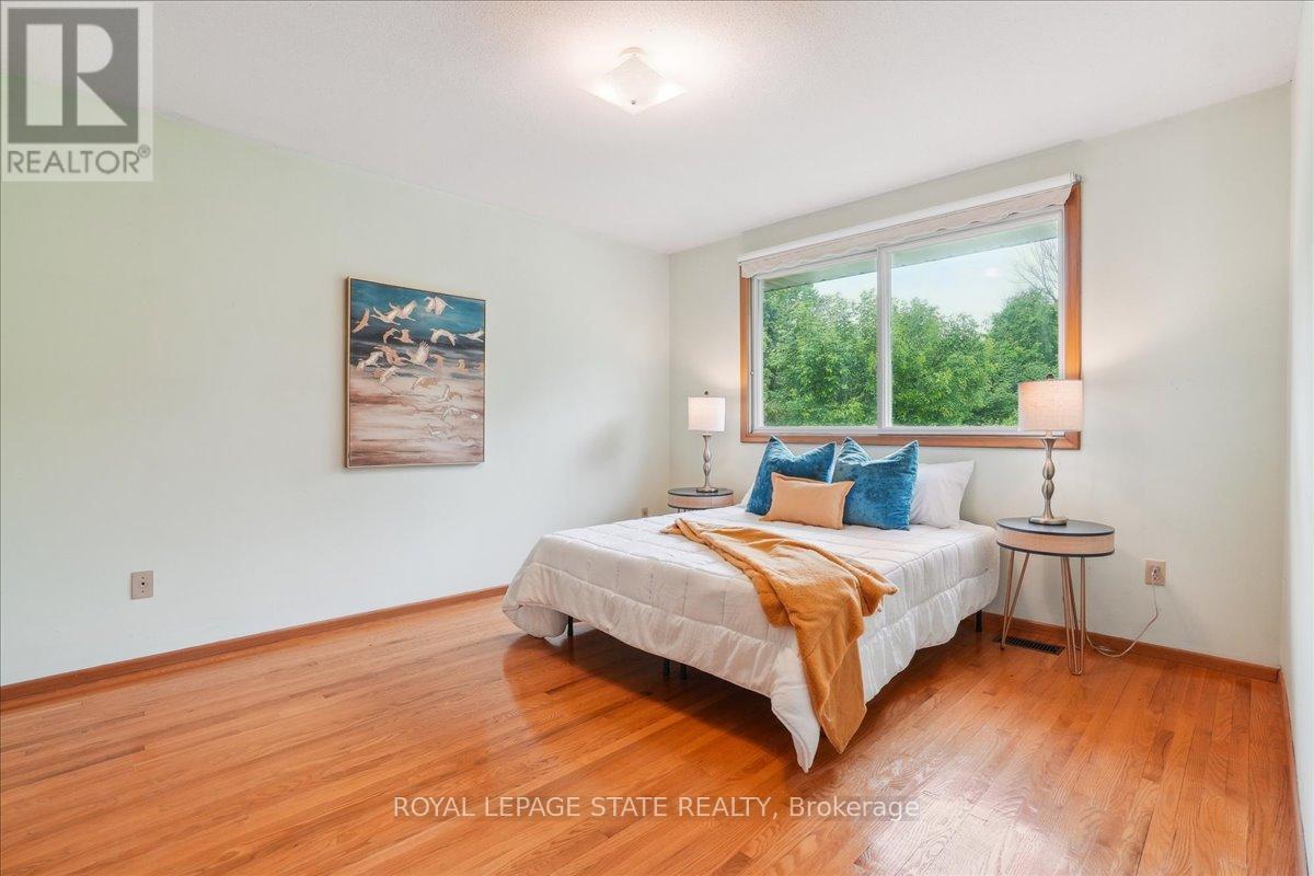 122 Glen Castle Drive, Hamilton, Ontario  L8K 5Z5 - Photo 4 - X12210177