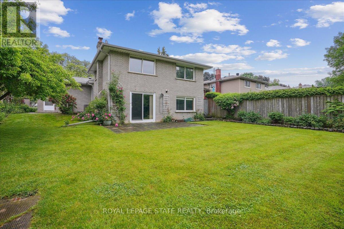 122 Glen Castle Drive, Hamilton, Ontario  L8K 5Z5 - Photo 5 - X12210177