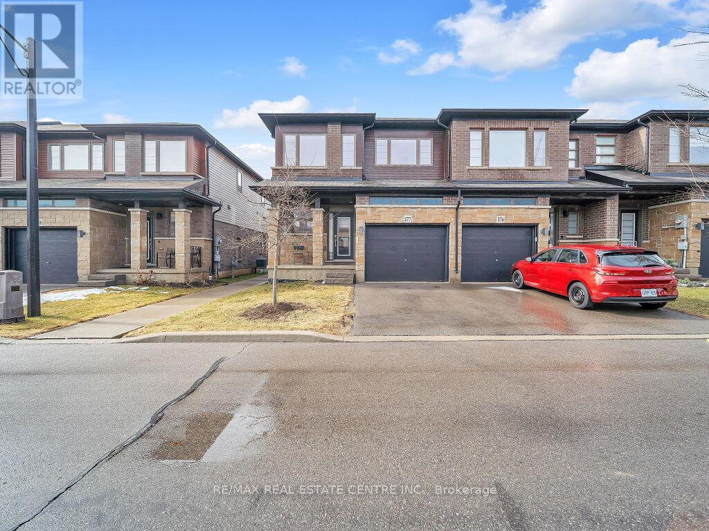 177 - 30 Times Square Boulevard, Hamilton, Ontario  L8J 0M1 - Photo 2 - X12210212