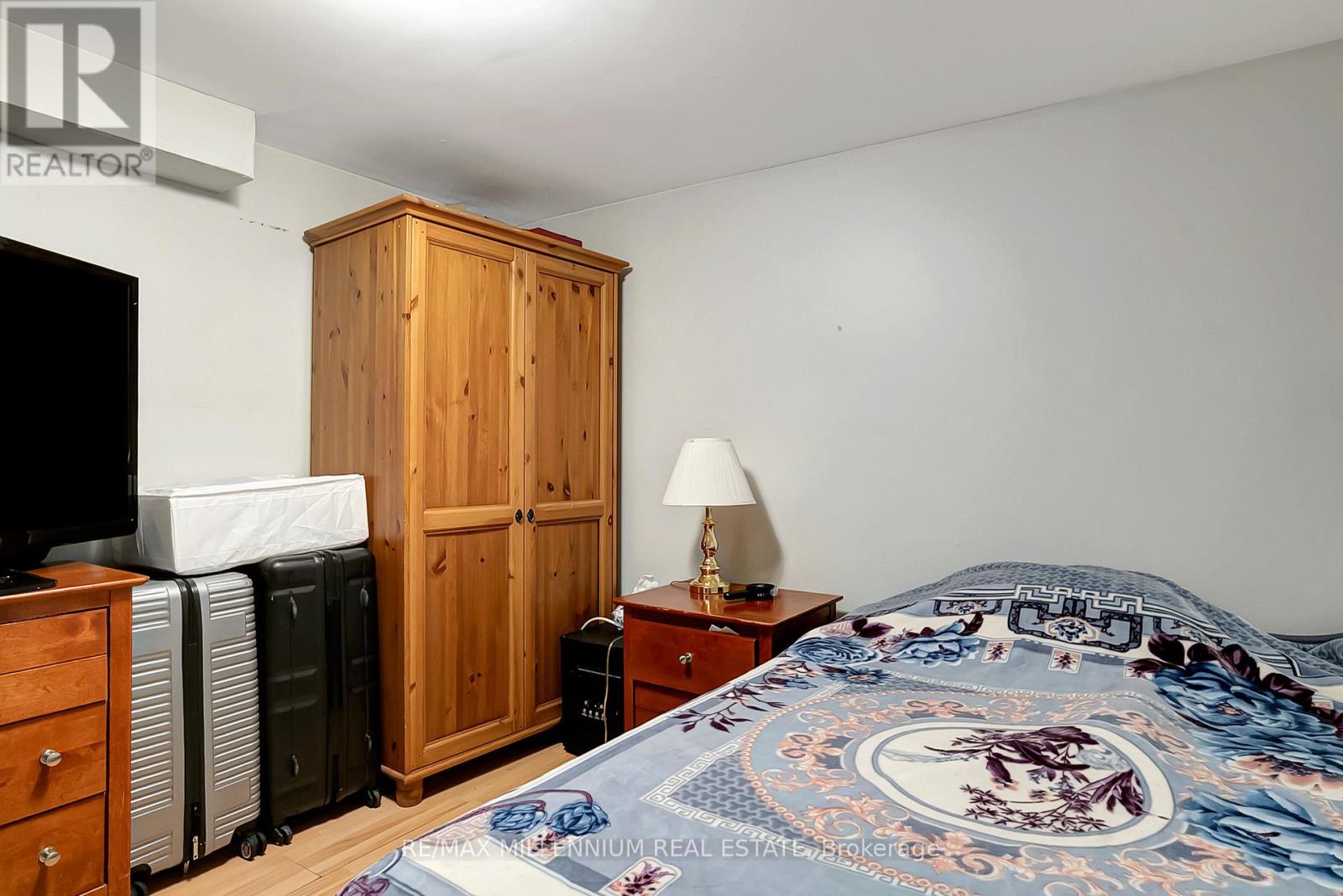286 Driftwood Drive, Kitchener, Ontario  N2N 1X6 - Photo 18 - X12210216